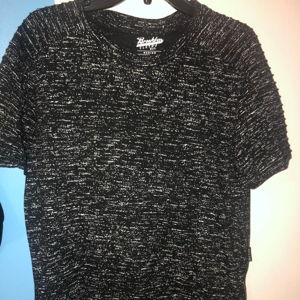 Short sleeve black and white shirt